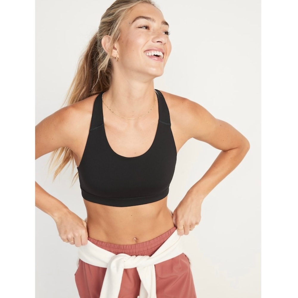 Old Navy PowerPress Strappy Sports Bra Medium Support Small “Black Jack”